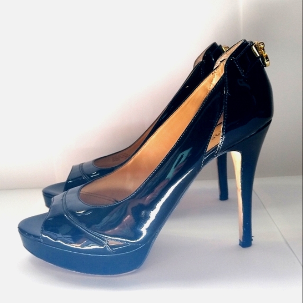MICHAEL Michael Kors Shiny Black Gold Monogram Heel Wedge Size 9